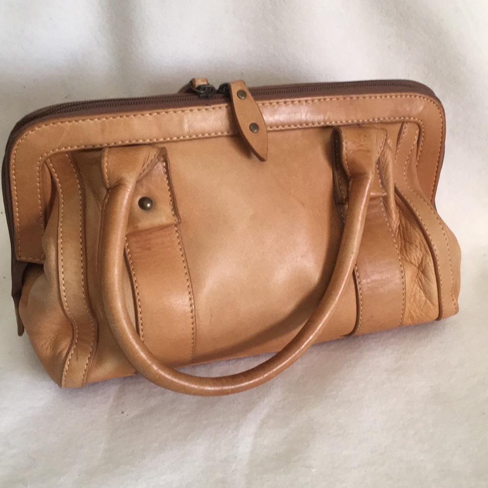 Northstyle purse